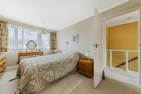 84 Oakways, Eltham, London, SE9 2NZ