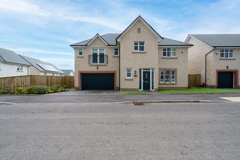 5 bedroom detached house to rent, West Craigbank Avenue, Cults