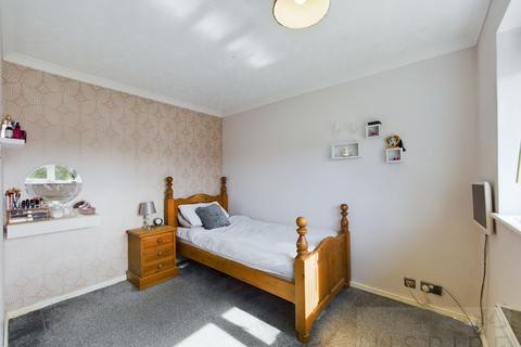 31 Warren Drive, Crawley, RH11 0DS