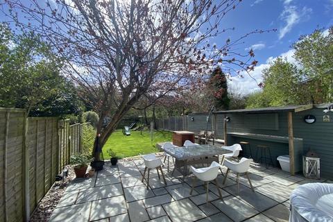 66 Henhurst Hill, Burton-on-trent, DE13 9TD