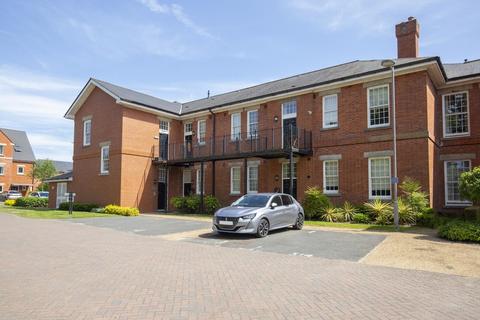 13, Dartford Court Glanville Way, Epsom, KT19 8HQ