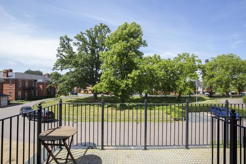 13, Dartford Court Glanville Way, Epsom, KT19 8HQ