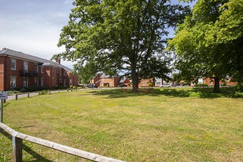 13, Dartford Court Glanville Way, Epsom, KT19 8HQ