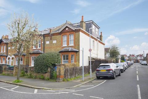 106 Ellerton Road, Surbiton, KT6 7TZ