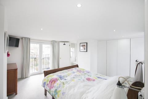 18 Beaconsfield Road, Surbiton, KT5 9AP
