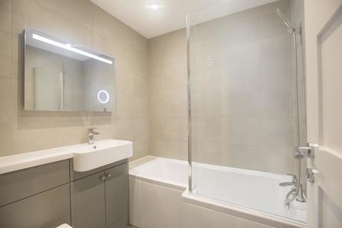 67 Hawks Road, Kingston Upon Thames, KT1 3EF