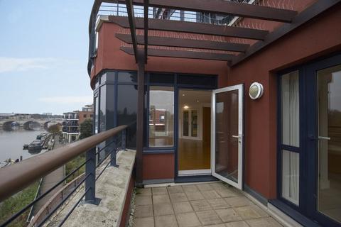 2 bedroom apartment for sale, Wadbrook St, Kingston Upon Thames KT1