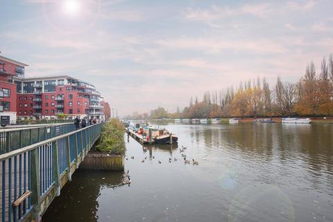 2 bedroom apartment for sale, Wadbrook St, Kingston Upon Thames KT1