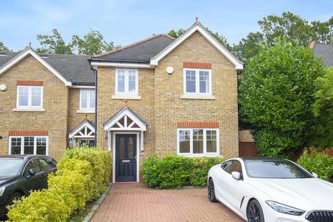 5 Oakhurst Close, Kingston Upon Thames, KT2 5EQ