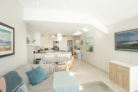31 Willoughby Road, Kingston Upon Thames, KT2 6LN