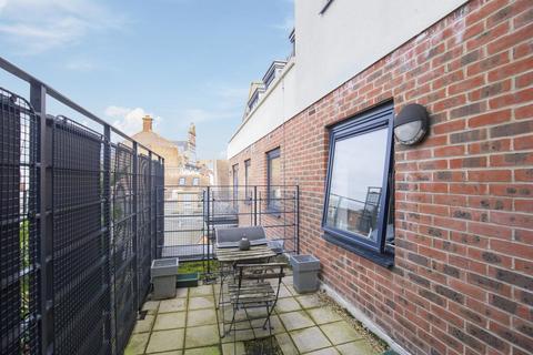 1 bedroom apartment for sale, Market Place, Kingston Upon Thames KT1