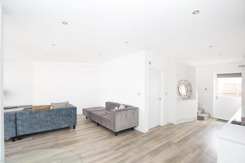 1 Station Road, Kingston Upon Thames, KT2 7AA