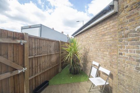 1 Station Road, Kingston Upon Thames, KT2 7AA
