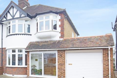 82 Queens Drive, Surbiton, KT5 8PP