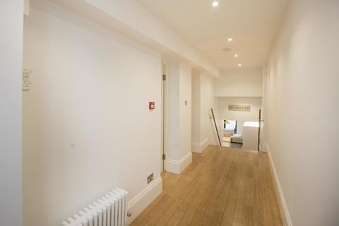 Flat 4, 25 Victoria Road, Kingston Upon Thames, KT1 3DW