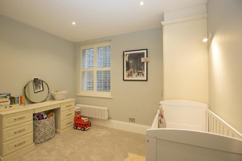 Flat 4, 25 Victoria Road, Kingston Upon Thames, KT1 3DW