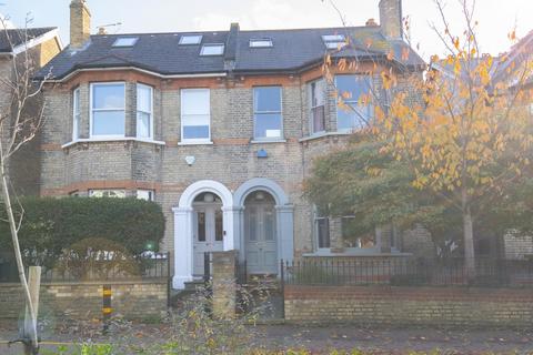 16 Manorgate Road, Kingston Upon Thames, KT2 7AL