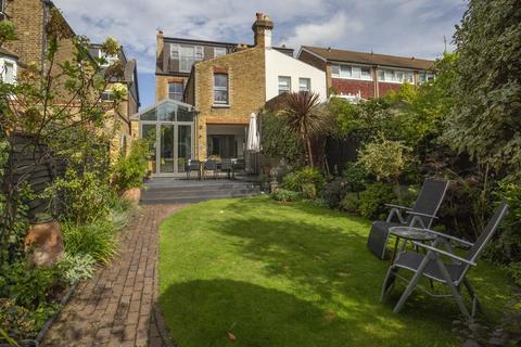 16 Manorgate Road, Kingston Upon Thames, KT2 7AL