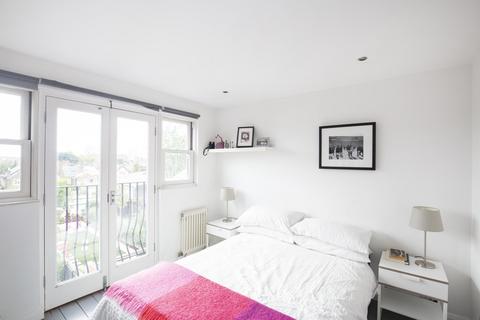 16 Manorgate Road, Kingston Upon Thames, KT2 7AL