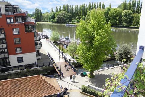 Flat 54, Stevens House Jerome Place, Kingston Upon Thames, KT1 1HX