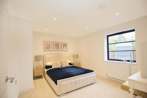 3 bedroom apartment for sale, Oak Hill Grove, Surbiton KT6