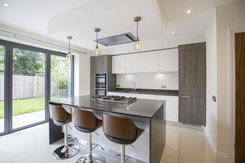 50b Park Road, Kingston Upon Thames, KT2 6AX