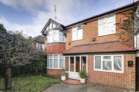 2 bedroom ground floor flat for sale, Tolworth Rise North, Surbiton KT5