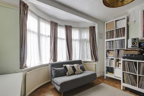 2 bedroom ground floor flat for sale, Tolworth Rise North, Surbiton KT5