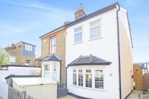 38 Craven Road, Kingston Upon Thames, KT2 6LW