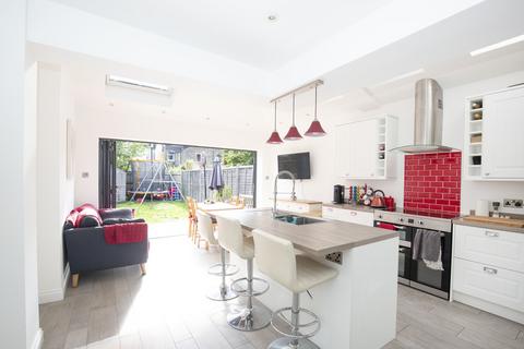 38 Craven Road, Kingston Upon Thames, KT2 6LW