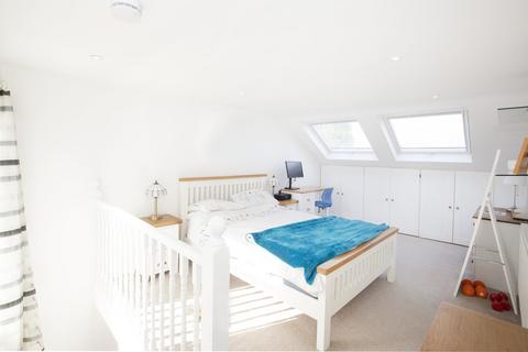 38 Craven Road, Kingston Upon Thames, KT2 6LW