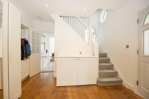38 Craven Road, Kingston Upon Thames, KT2 6LW