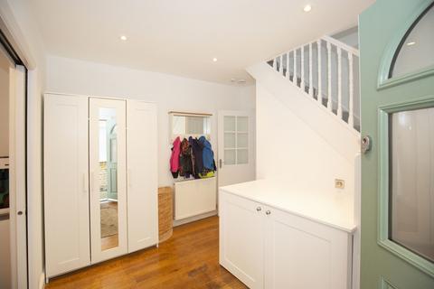 38 Craven Road, Kingston Upon Thames, KT2 6LW