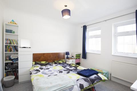 38 Craven Road, Kingston Upon Thames, KT2 6LW