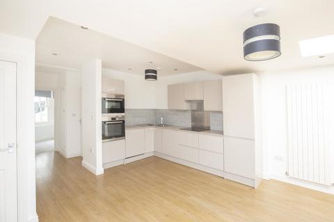 2 Station Road, Kingston Upon Thames, KT2 7AA