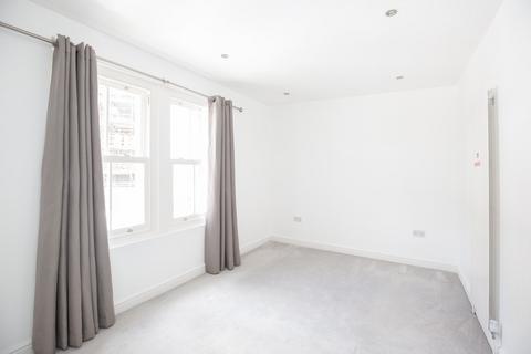 2 Station Road, Kingston Upon Thames, KT2 7AA