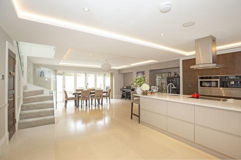 25a Grove Crescent, Kingston Upon Thames, KT1 2DG