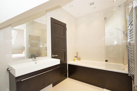 25a Grove Crescent, Kingston Upon Thames, KT1 2DG