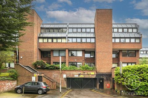 2 bedroom apartment for sale, Chandos Way, London NW11