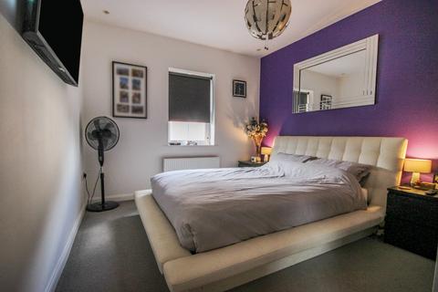 2 bedroom coach house for sale, Chislehurst Place, Bedford MK40