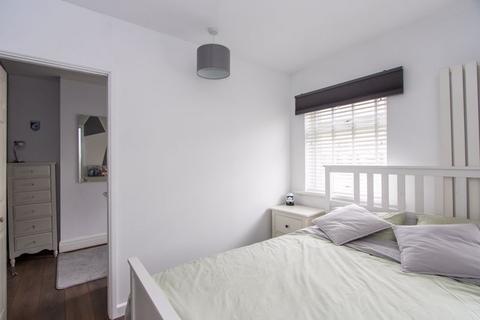 74 Andrew Road, Penarth, CF64 2NT