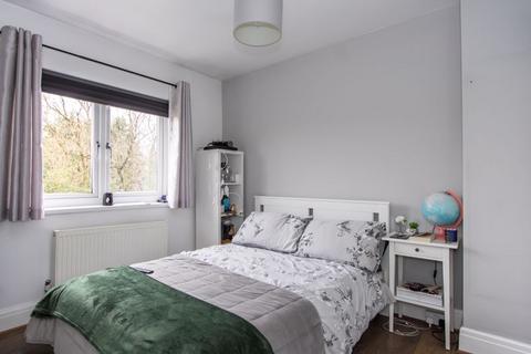 74 Andrew Road, Penarth, CF64 2NT