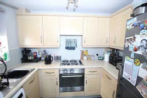 2 bedroom apartment for sale, Lakeside Court, Normanton