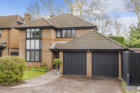 4 bedroom detached house for sale, Russell Hill Road, West Purley