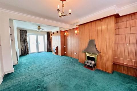 143 Glenview, London, SE2 0SB