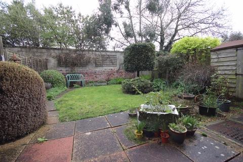 4 Whitefriars Way, Sandwich, CT13 9AD
