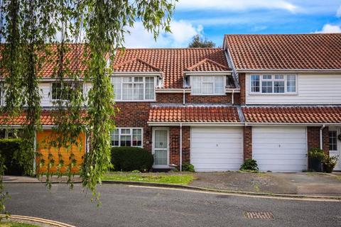 4 Whitefriars Way, Sandwich, CT13 9AD