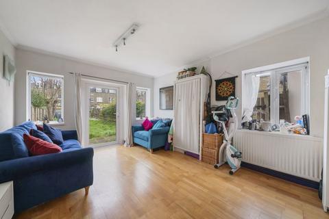 3 bedroom apartment for sale, Victoria Road, Queens Park, London NW6