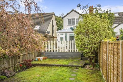 3 bedroom end of terrace house for sale, Beacon Hill Road, Beacon Hill