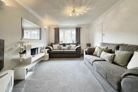 4 bedroom detached house for sale, Wadebridge Drive, Bury